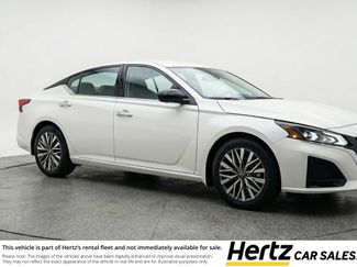 Used 2025 Nissan Altima 2.5 SV video 1