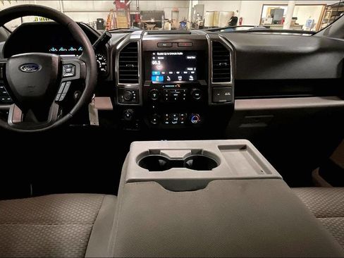 Used 2016 Ford F150 XLT w/ Equipment Group 302A Luxury AWD/4WD image 14