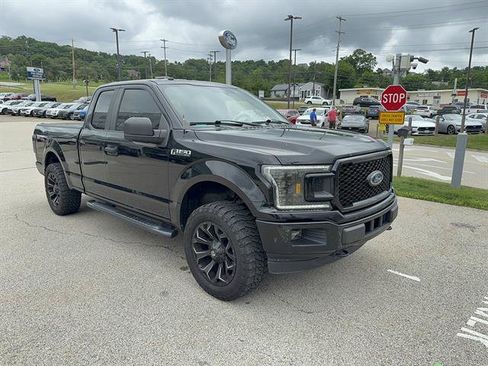 Used 2018 Ford F150 XL w/ Equipment Group 101A Mid AWD/4WD image 4