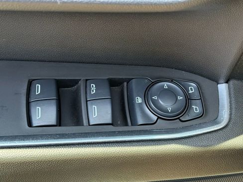 Used 2025 Chevrolet Silverado 1500 LT RWD image 29