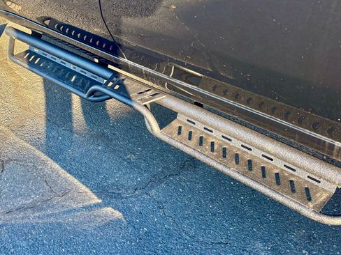 Used 2024 Chevrolet Silverado 2500 Custom w/ Custom Value Package image 9