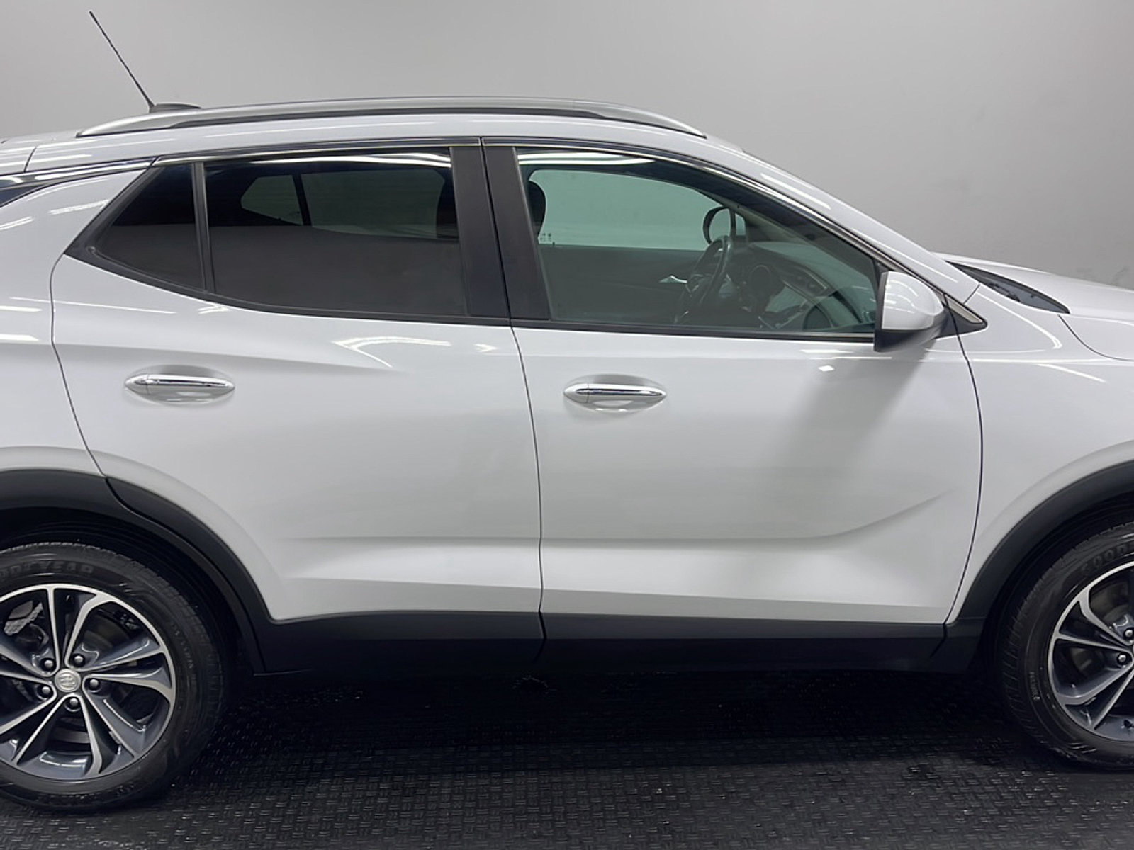 Used 2023 Buick Encore GX Select w/ Safety Package II AWD/4WD image 21
