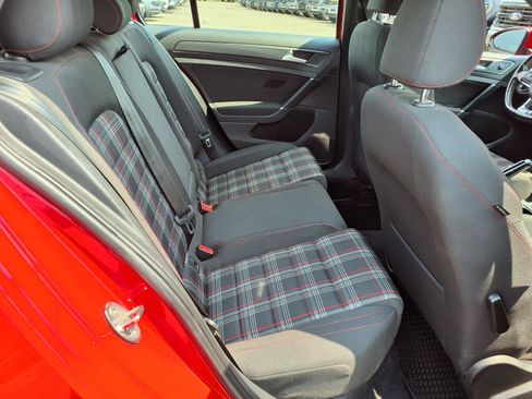 Used 2018 Volkswagen GTI Autobahn FWD image 7