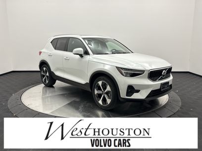 Certified 2025 Volvo XC40 B5 Plus