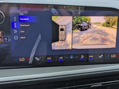 New 2027 Chevrolet Traverse LT w/ Midnight/Sport Edition FWD image 18