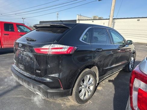 Used 2022 Ford Edge Titanium w/ Equipment Group 301A image 4
