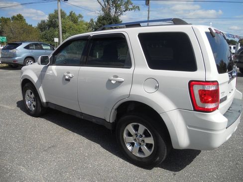 Used 2010 Ford Escape Limited AWD/4WD image 9