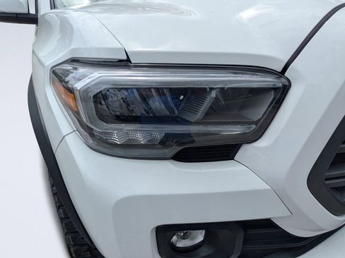 Used 2023 Toyota Tacoma TRD Off-Road AWD/4WD image 9