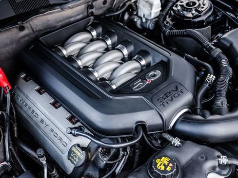 Used 2013 Ford Mustang GT Premium image 20