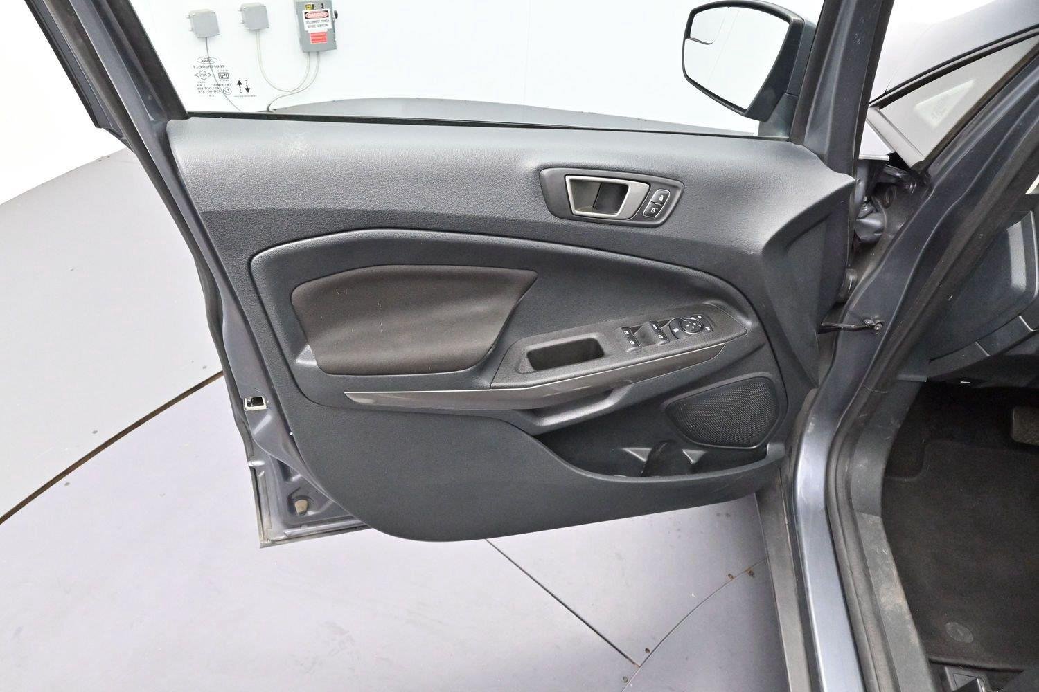 Used 2021 Ford EcoSport SE FWD image 9