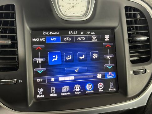 Used 2016 Chrysler 300 Limited RWD image 36