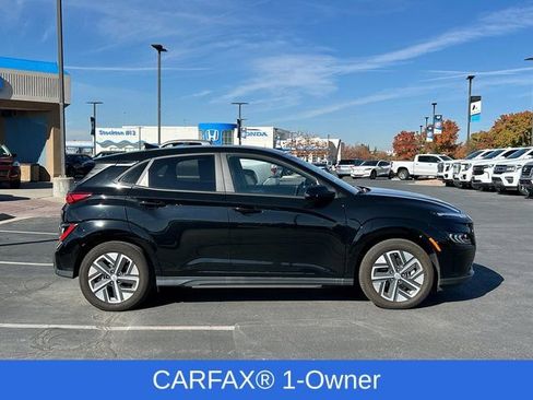 Used 2022 Hyundai Kona Limited w/ Cargo Package FWD image 2
