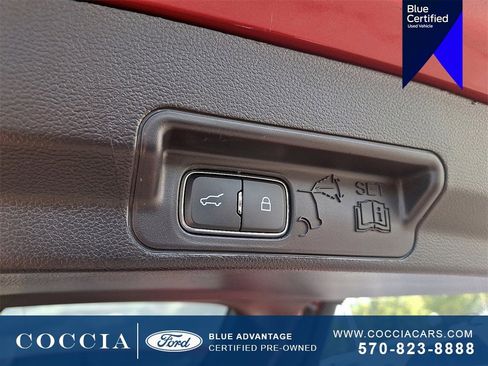 Certified 2022 Ford Explorer XLT w/ Equipment Group 202A image 29