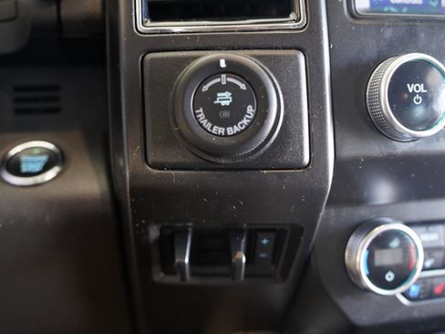 Used 2021 Ford Expedition Limited AWD/4WD image 22