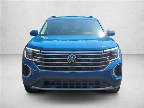 Used 2026 Volkswagen Atlas SE FWD image 2