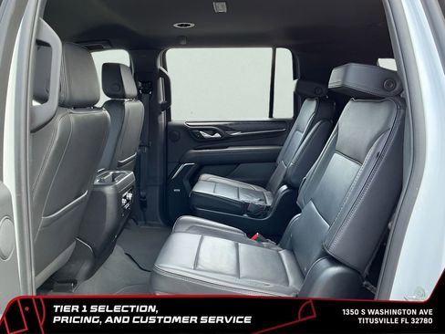 Used 2024 GMC Yukon XL Denali RWD image 17