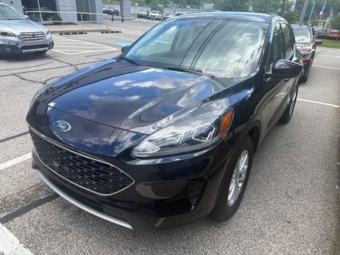 Used 2021 Ford Escape SE w/ Convenience Package AWD/4WD image 1