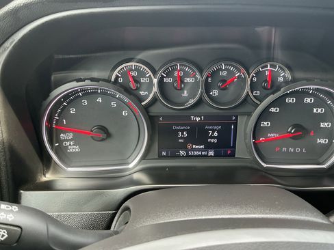 Used 2021 Chevrolet Silverado 1500 LT AWD/4WD image 19