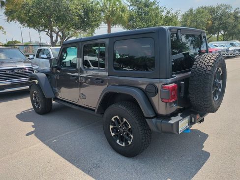 Used 2024 Jeep Wrangler Unlimited Rubicon 4xe AWD/4WD image 8