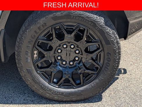Used 2024 GMC Hummer EV 2X AWD/4WD image 14