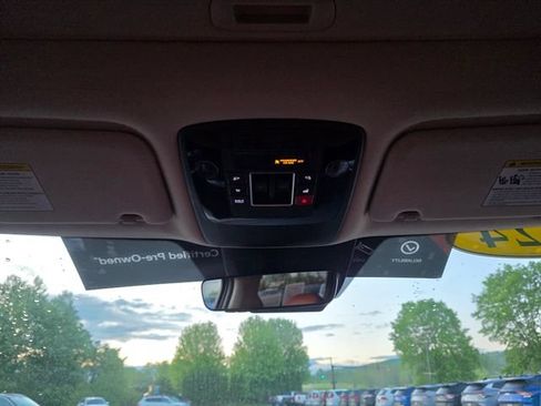 Certified 2024 Kia Carnival SX Prestige FWD image 25
