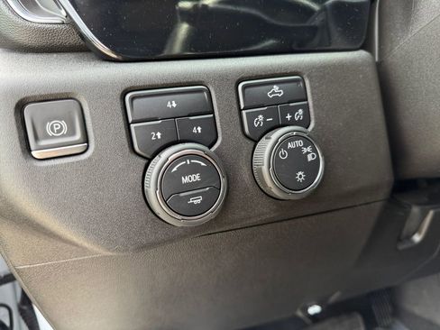 Used 2024 Chevrolet Silverado 2500 LT AWD/4WD image 21