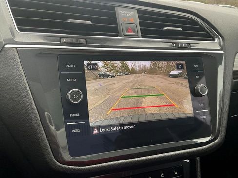 Used 2023 Volkswagen Tiguan SEL R-Line image 19