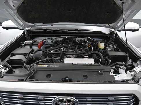 Used 2025 Toyota 4Runner Limited image 43