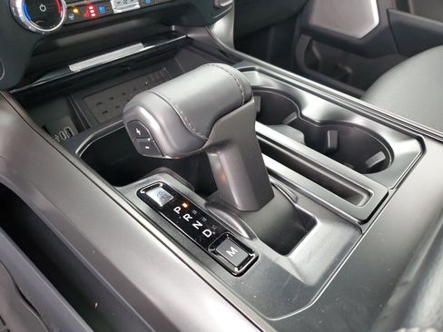 Used 2025 Ford F150 Lariat w/ Equipment Group 502A High image 30