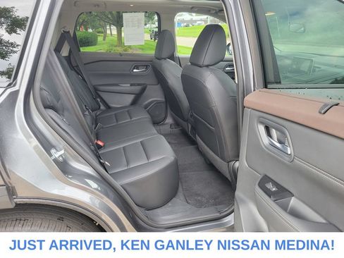 Certified 2023 Nissan Rogue SV w/ SV Premium B Package AWD/4WD image 19