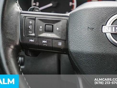 Used 2025 Nissan Rogue SV FWD image 28