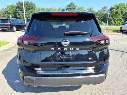 Certified 2025 Nissan Rogue SL FWD image 16