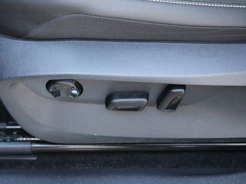 Certified 2024 Volkswagen Tiguan SE R-Line w/ MDO Package, Two-Row image 10