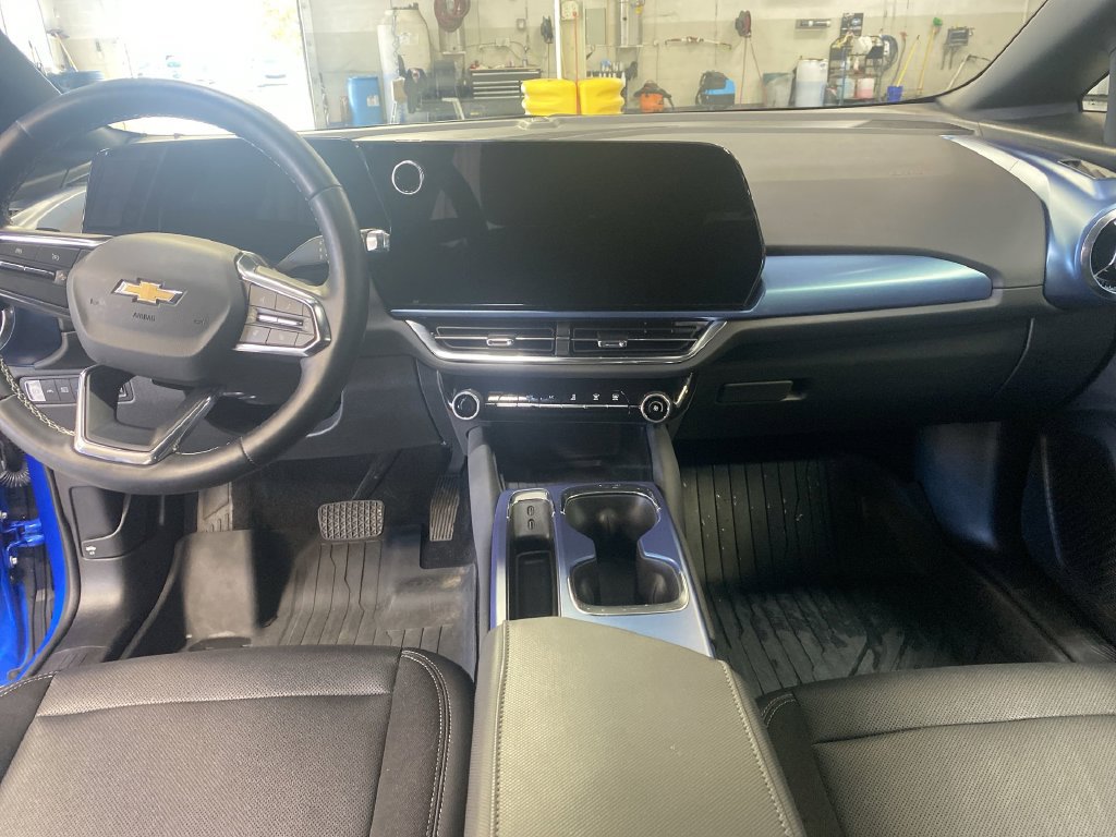 Certified 2024 Chevrolet Equinox EV LT AWD/4WD image 27