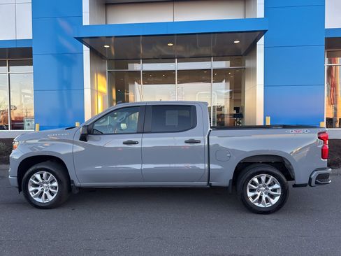 Used 2024 Chevrolet Silverado 1500 Custom image 9
