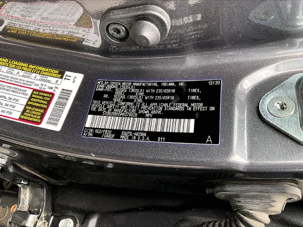 Used 2021 Toyota Highlander LE AWD/4WD image 37