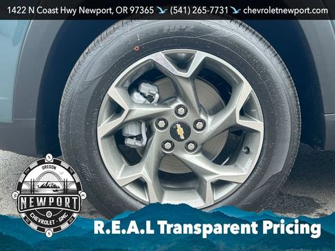 New 2026 Chevrolet Trax LT w/ LT Convenience Package FWD image 9