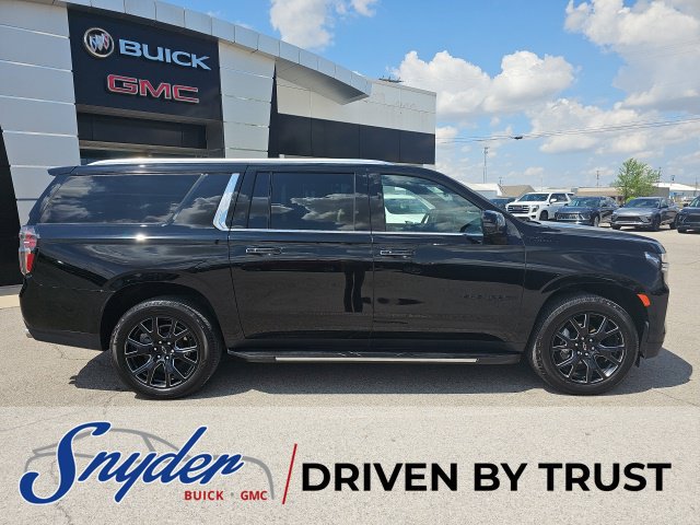 Used 2023 Chevrolet Suburban High Country AWD/4WD image 46