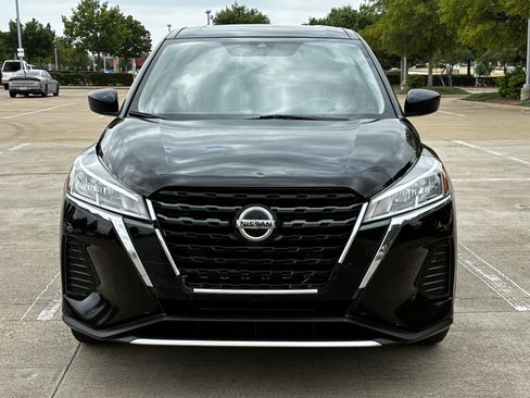 Used 2021 Nissan Kicks S FWD image 11
