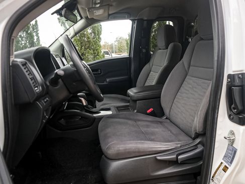 Used 2024 Nissan Frontier S w/ S Utility Package image 7