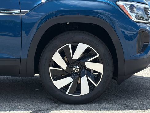 New 2026 Volkswagen Atlas Cross Sport SE FWD image 6