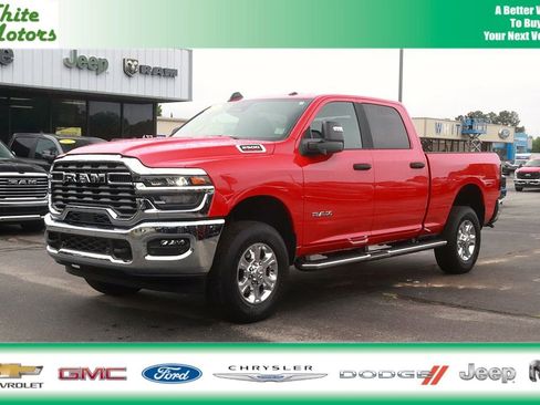 Used 2026 RAM 2500 Big Horn AWD/4WD image 1