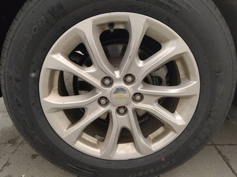 Used 2019 Chevrolet Equinox LS FWD image 31