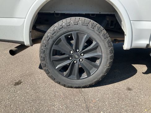 Used 2020 Ford F150 XLT w/ Equipment Group 302A Luxury AWD/4WD image 21