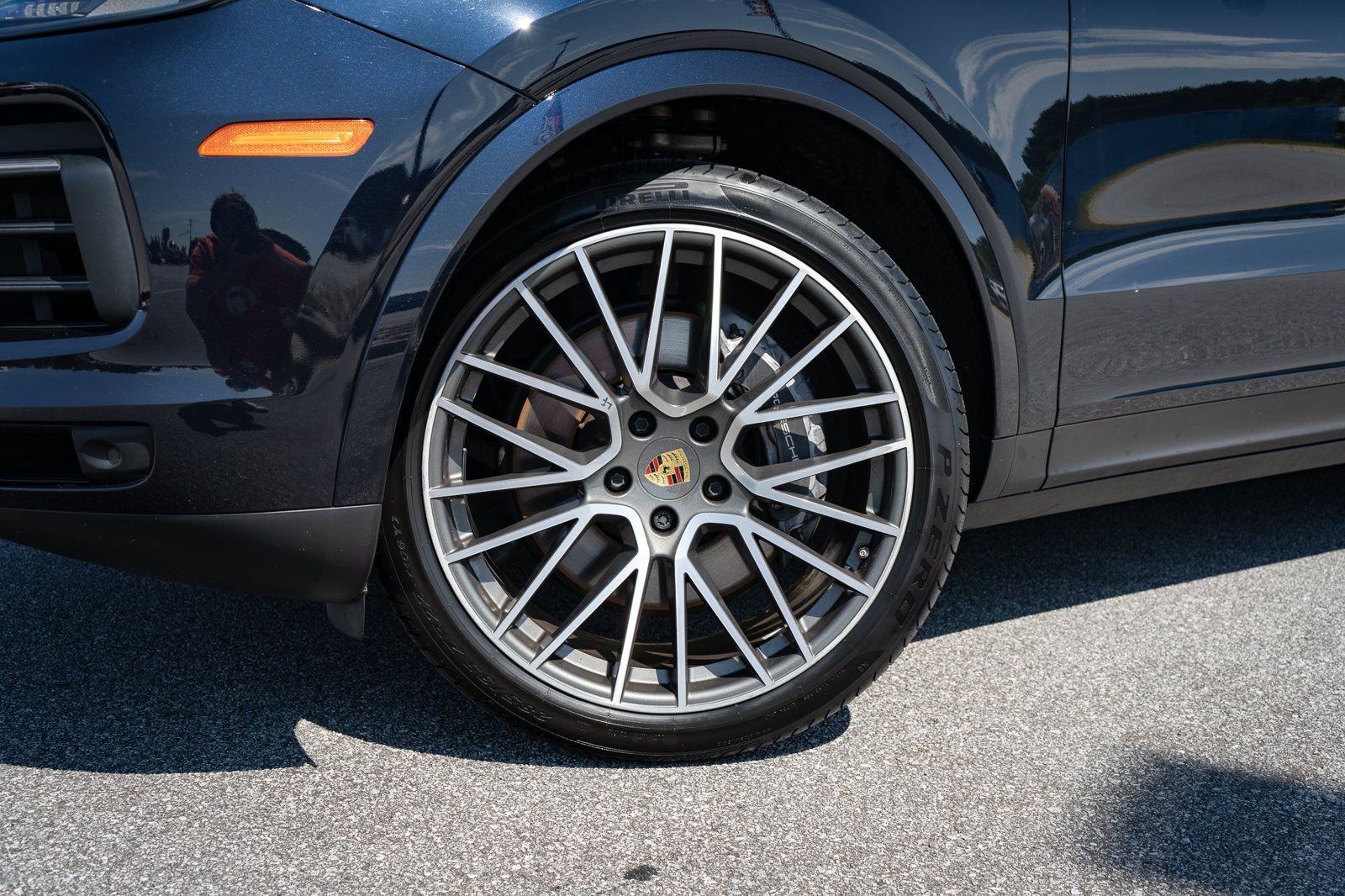 Used 2023 Porsche Cayenne Platinum Edition AWD/4WD image 7