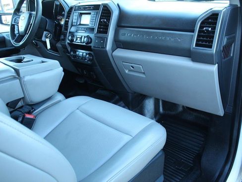 Used 2021 Ford F250 XL w/ Power Equipment Group image 13