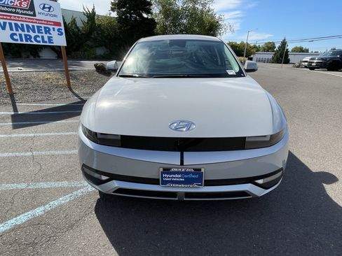 Certified 2024 Hyundai Ioniq 5 SEL RWD image 8