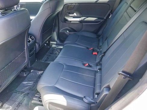 Used 2024 Mercedes-Benz EQB 300 4MATIC image 18