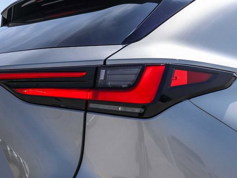 Used 2024 Lexus NX 350h AWD image 10