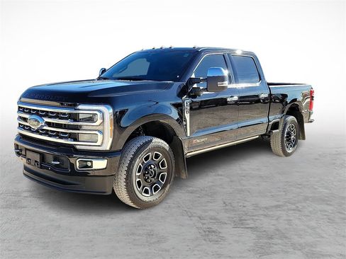 Used 2024 Ford F350 Platinum image 5